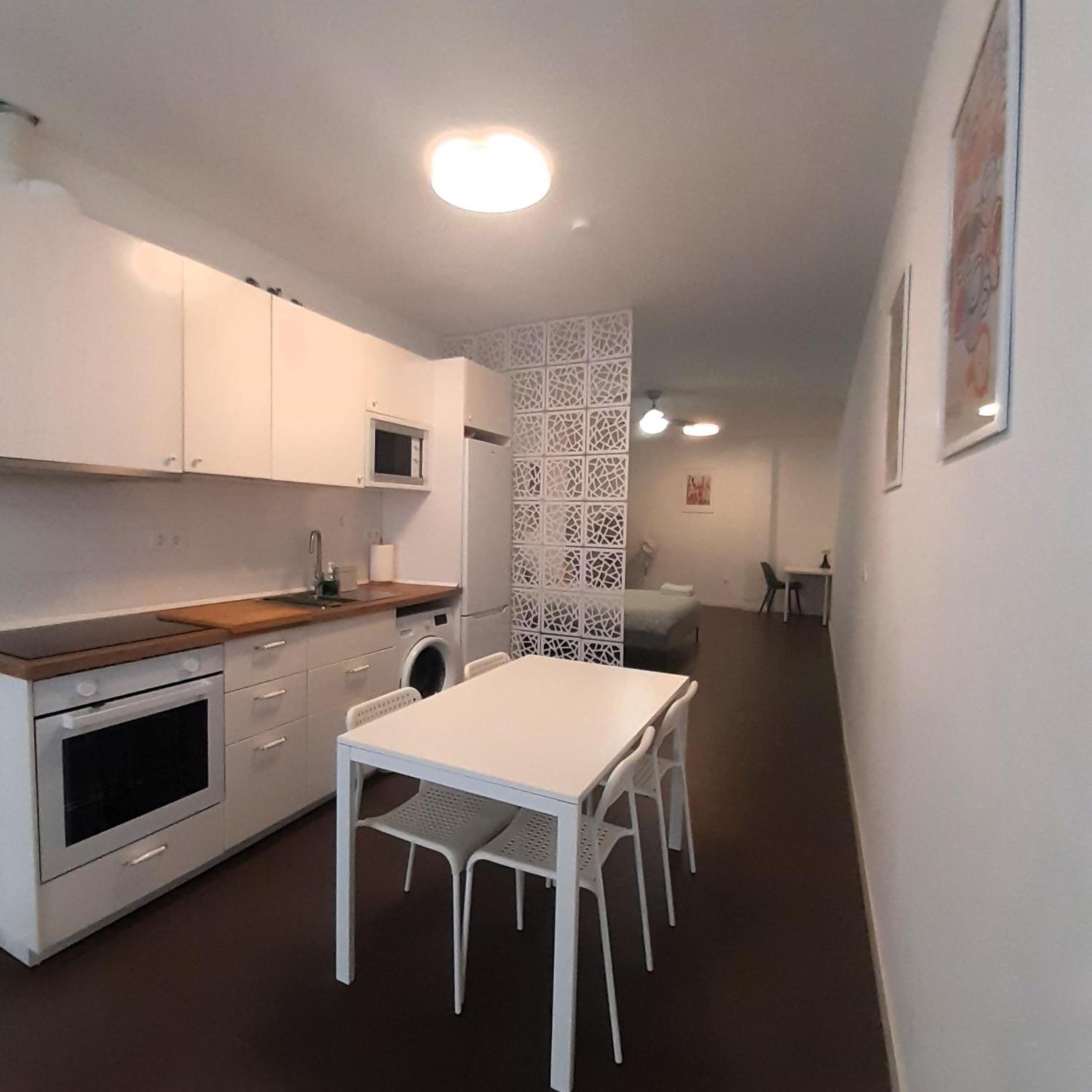 La Caramba Amplio Apartamento En La Playa Malaga Bagian luar foto