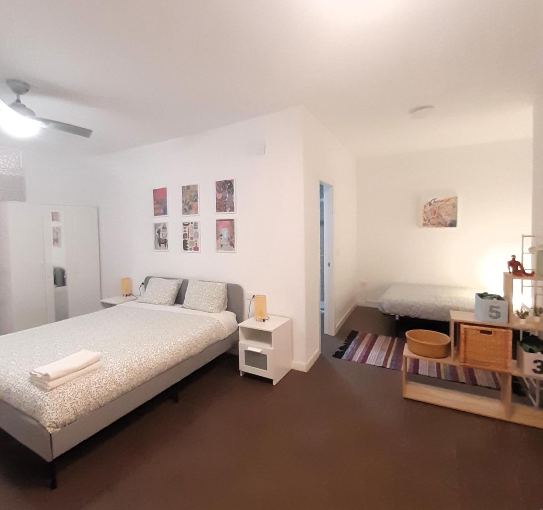 La Caramba Amplio Apartamento En La Playa Malaga Bagian luar foto