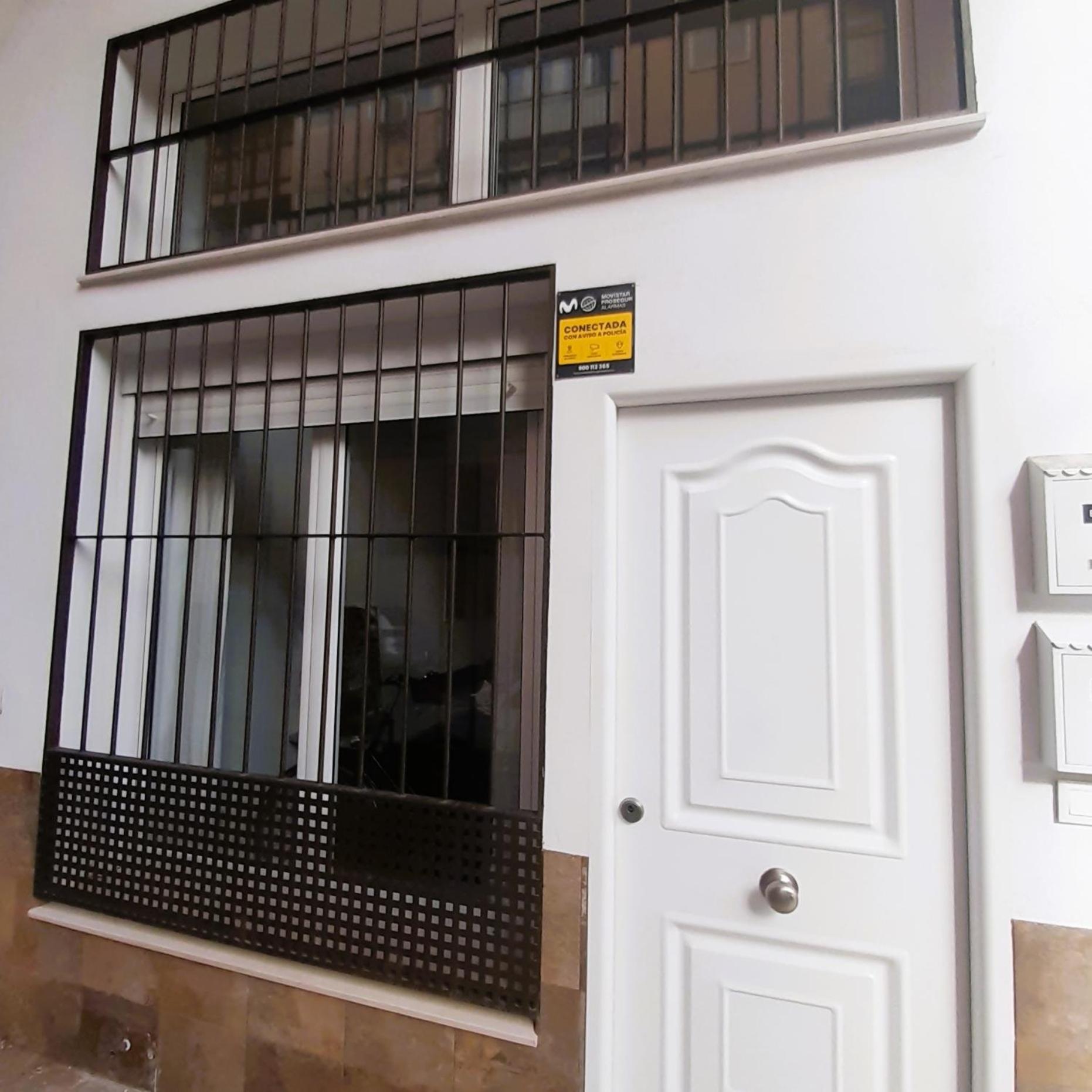La Caramba Amplio Apartamento En La Playa Malaga Bagian luar foto