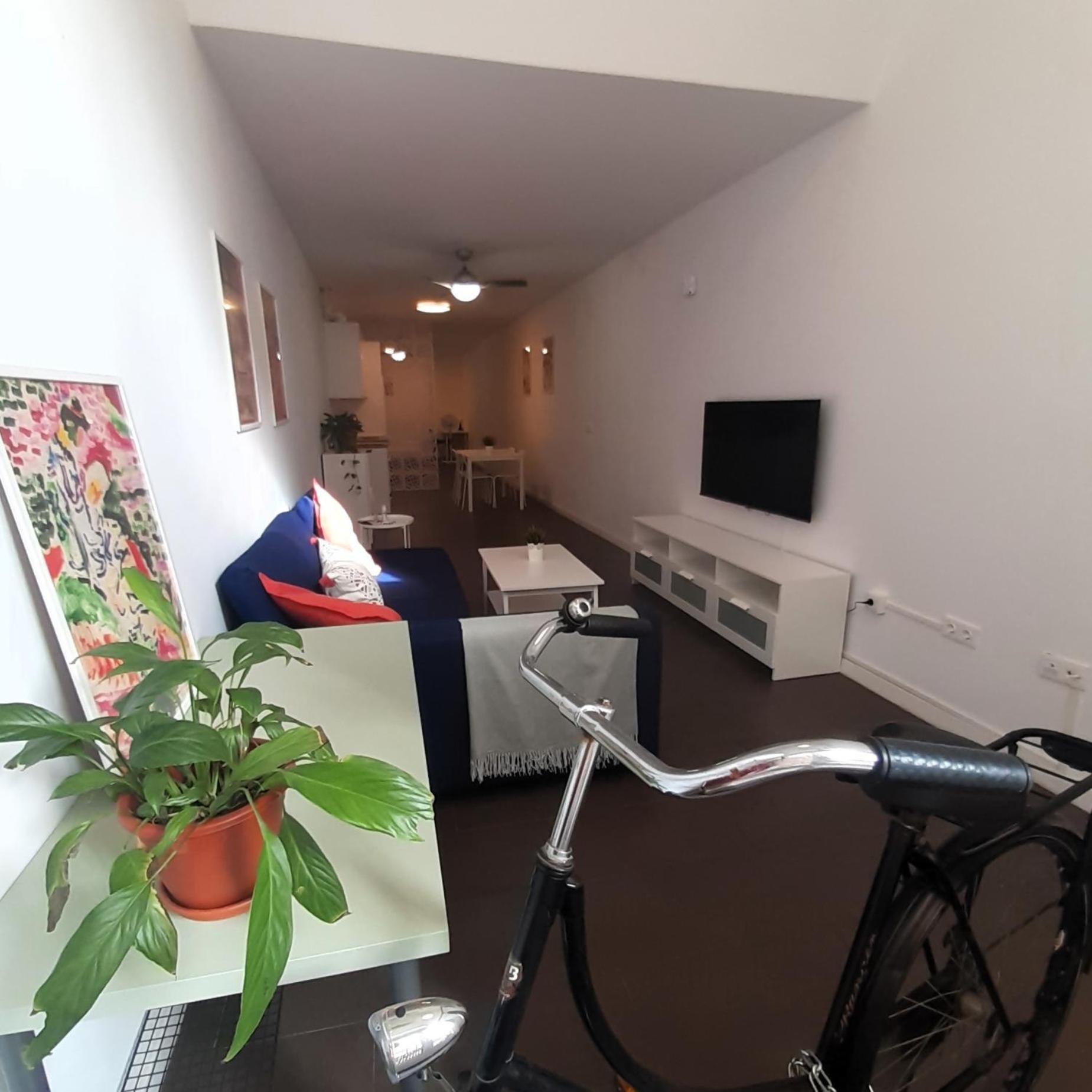 La Caramba Amplio Apartamento En La Playa Malaga Bagian luar foto