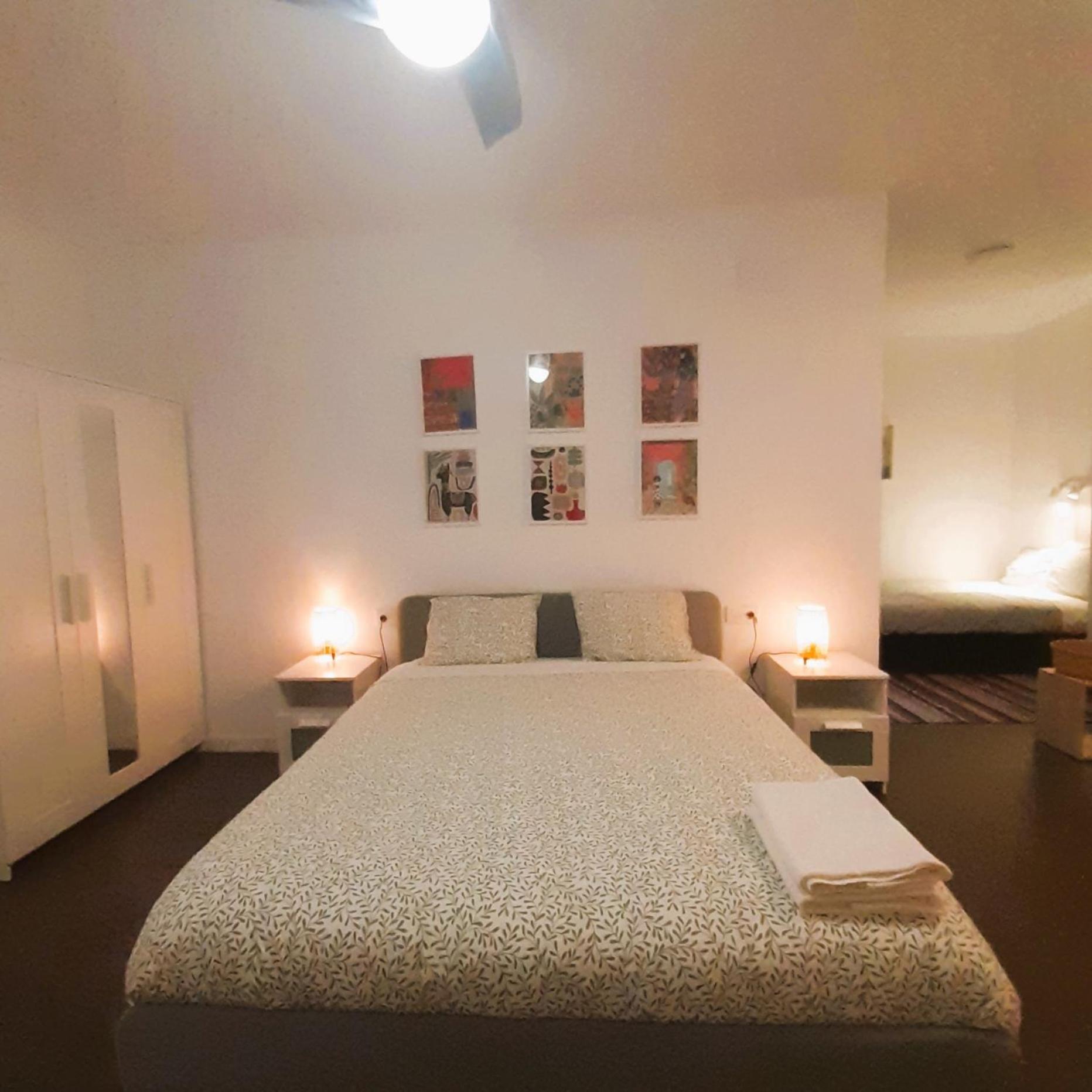La Caramba Amplio Apartamento En La Playa Malaga Bagian luar foto